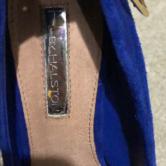 Shoes - Picture 4 of 7